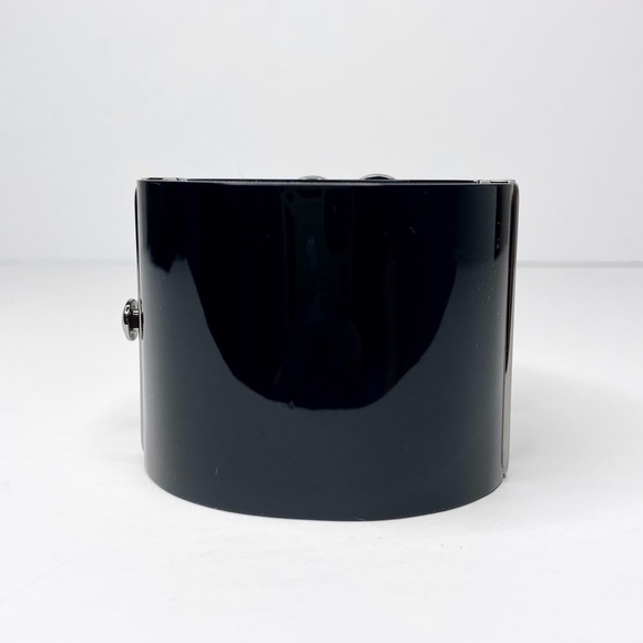 Authentic Chanel Festival Resin Camellia Cuff - Picture 4 of 10